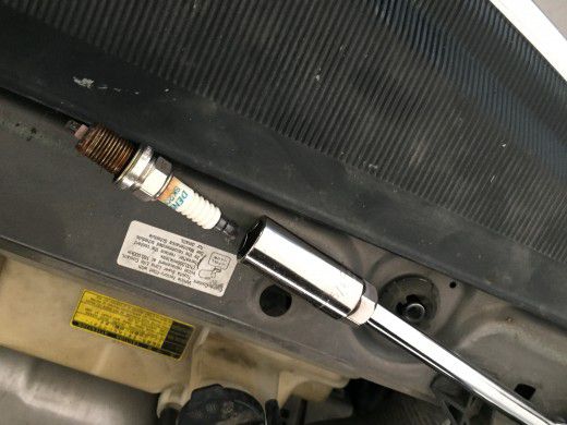 How to Change the Spark Plugs