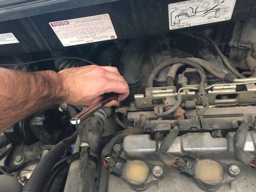 How to Change the Spark Plugs